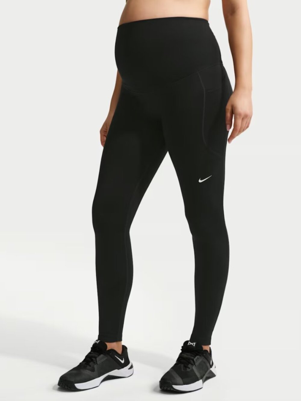 Nike Women's High-Waisted 7/8 Leggings with Pockets (Maternity) - Black, M